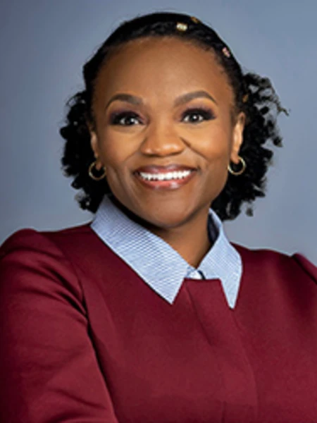 Headshot of Tiana Davis.