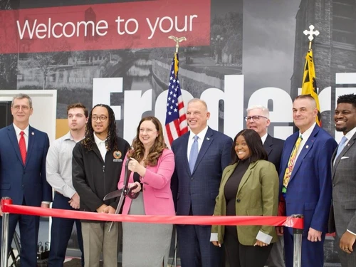 MVA and DVMF and Frederick leadership cutting the ribbon at the MVA grand opening